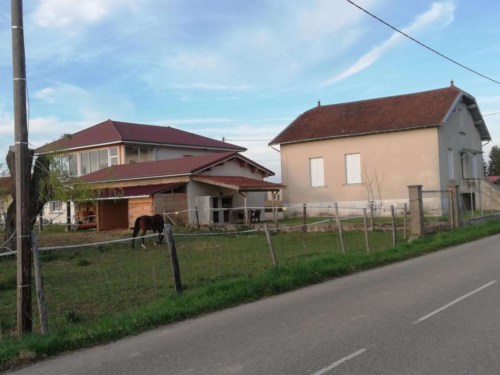 Maison De 100M2 Au Coeur D'Une Pension Equestre Les Sabots De Nina Marcollin ภายนอก รูปภาพ